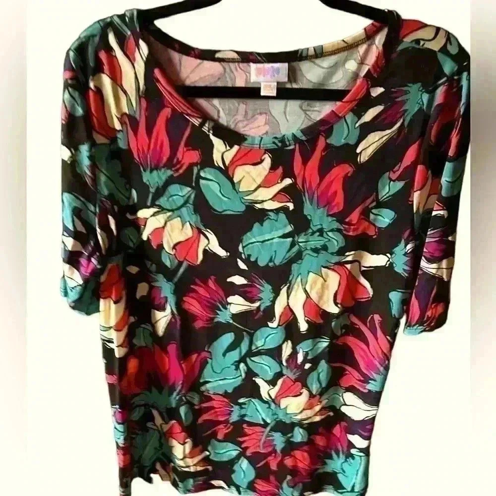 Lularoe 3X black floral fitted Gigi top.Turquoise, fuschia, cream on black.NWT
